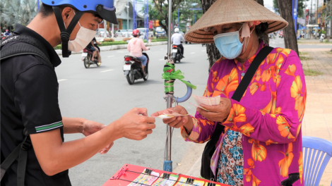 Xổ số miền Nam chấn chỉnh tình trạng đại lý “chèn ép” người bán vé số lẻ (24/7/2023)
