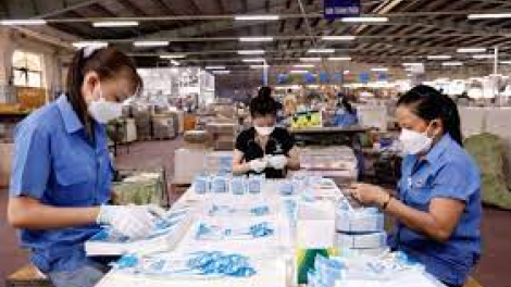 “Gói” hỗ trợ giúp công nhân tránh vướng vào tín dụng “đen” (20/8/2023)