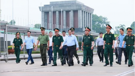THỜI SỰ 12H TRƯA 15/8/2023: Thủ tướng Phạm Minh Chính kiểm tra công tác tu bổ định kỳ công trình Lăng Chủ tịch Hồ Chí Minh.