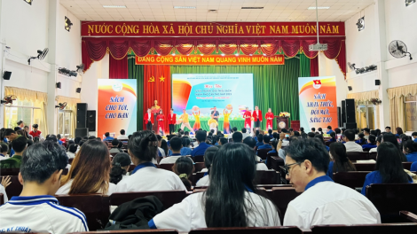 Cần Thơ: Khơi dậy khát vọng cống hiến trong thanh niên qua từng trang sách lịch sử (19/8/2023)