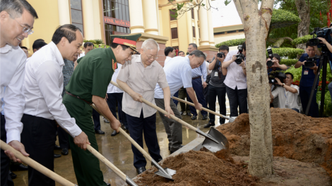 Lạng Sơn cần làm tốt hơn nữa công tác xây dựng, chỉnh đốn Đảng và hệ thống chính trị (25/8/2023)