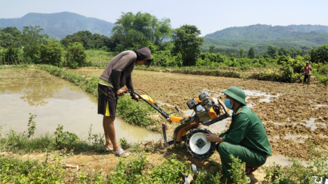 Khắc phục tình trạng “có tiền nhưng không tiêu được” trong phát triển kinh tế xã hội vùng dân tộc thiểu số (30/8/2023)