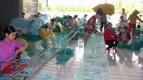 Cần Thơ: Mùa nước nổi sắp về, làng nghề đan ráp lú - lưới lại nhộn nhịp (07/8/2023)