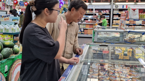 Lần đầu tiên sau dịch bệnh, TP.HCM có tổng mức bán buôn, bán lẻ tăng 2 con số (30/8/2023)