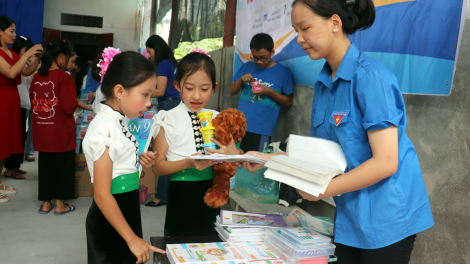 Điện Biên: Giảm nỗi lo của phụ huynh nghèo trước thềm năm học mới (31/8/2023)