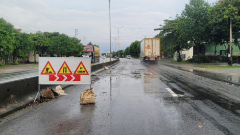 Quốc lộ 1A qua Hà Tĩnh xuống cấp, tiềm ẩn tai nạn giao thông (21/8/2023)