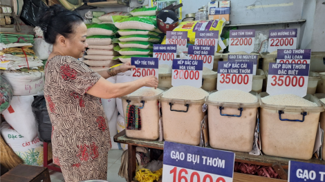 Doanh nghiệp ở TP.HCM đảm bảo nguồn dự trữ gạo đáp ứng nhu cầu thị trường (10/8/2023)