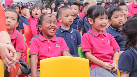 Lễ khai giảng ở ngôi trường có học sinh từ 30 quốc gia theo học (5/9/2023)