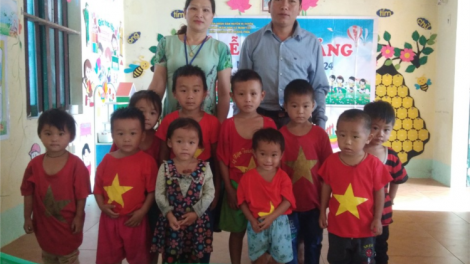 Cô trò vùng cao vượt khó đến trường trong năm học mới (10/09/2023)