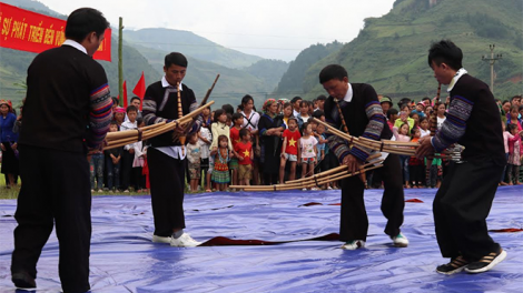 Tìm hiểu những nét đặc sắc trong phong tục của đồng bào Mông huyện Mù Cang Chải, Yên Bái mừng ngày Tết Độc lập của dân tộc (1/9/2023)