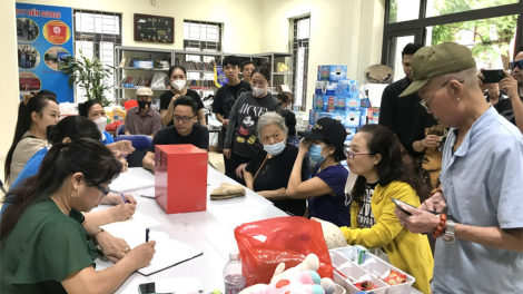Chung tay hỗ trợ nạn nhân vụ cháy chung cư mini - ấm lòng người ở lại (16/9/2023)