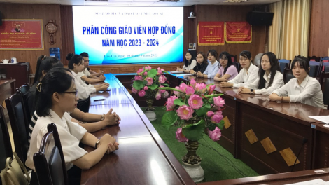 Thiếu trầm trọng giáo viên, Lào Cai phải nhờ tỉnh khác dạy trực tuyến (10/9/2023)