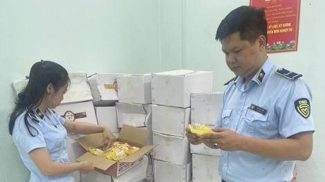 Lào Cai siết chặt quản lý thị trường, an toàn thực phẩm dịp Trung thu (16/9/2023)