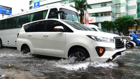 Áp thấp nhiệt đới gây mưa to, các tỉnh miền Trung chủ động ứng phó (25/9/2023)