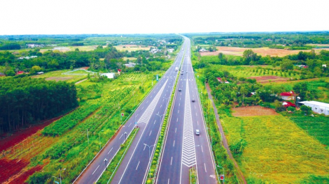 Nêu cao tinh thần quyết tâm, vượt khó đầu tư xây dựng cao tốc (8/9/2023)