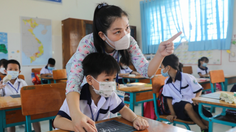 Năm học mới 2023 - 2024: Nhiều địa phương vẫn thiếu giáo viên trầm trọng, giải quyết ra sao? (08/09/2023)
