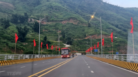 THỜI SỰ 21H30 ĐÊM 22/9/2023: Thông xe toàn tuyến đường nối cao tốc Nội Bài- Lào Cai đi Sa Pa.