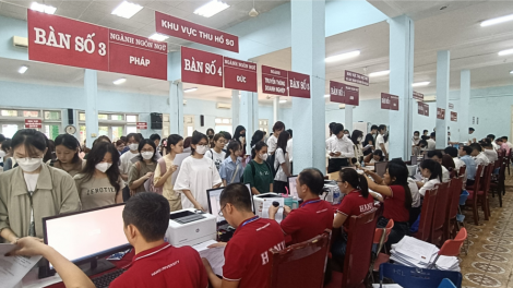 Tân sinh viên bắt đầu hành trình mới (9/9/2023)