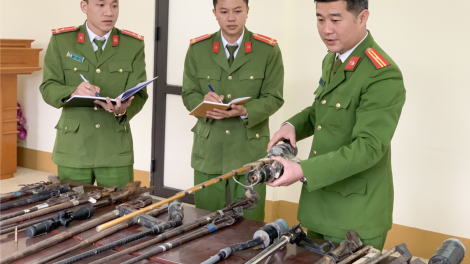Ngăn chặn triệt để hành vi mua bán vũ khí qua mạng xã hội (4/1/2024)