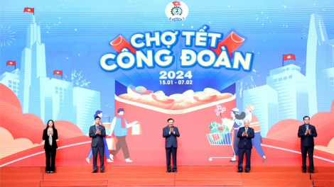 Ấm áp những phiên chợ Tết 0 đồng tiếp sức lao động nghèo (23/1/2024)