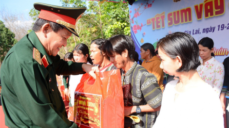 Hơn 10 tỷ đồng tổ chức “Tết sum vầy, xuân chia sẻ” ở biên giới Gia Lai, Kon Tum (20/1/2024)