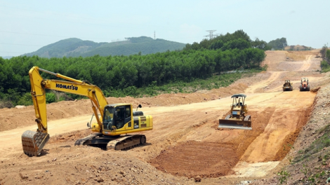 Tháo gỡ khó khăn, vướng mắc về đơn giá và cung ứng vật liệu xây dựng công trình giao thông trọng điểm quốc gia (29/1/2024)