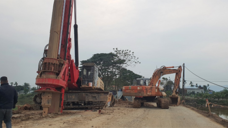 Thanh Hoá: Thi công cầu vượt đường sắt trên Quốc lộ 45 – mất an toàn giao thông (25/1/2024)