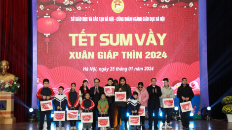 Hà Nội: Chăm lo cho các nhà giáo có hoàn cảnh khó khăn dịp Tết Nguyên đán (29/1/2024)