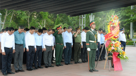 THỜI SỰ 21H30 ĐÊM 15/10/2024: Tổng Bí thư, Chủ tịch nước Tô Lâm dâng hương tưởng nhớ các anh hùng liệt sỹ và Tổng Bí thư Lê Duẩn tại Quảng Trị.