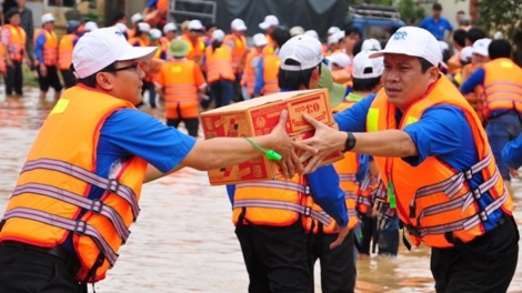 Quỹ DP World hỗ trợ giúp Việt Nam khắc phục hậu quả mưa lũ (17/10/2024)