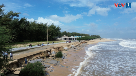 Thừa Thiên Huế khẩn cấp ứng phó sạt lở bờ biển (23/10/2024)