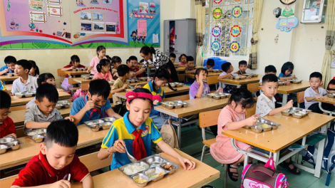 Quảng Ninh: Chú trọng đảm bảo an toàn thực phẩm tại bếp ăn trường học (11/10/2024)