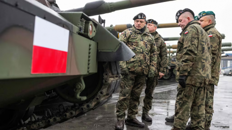 Ba Lan loại trừ khả năng gửi vũ khí mới cho Ukraine (26/10/2024)