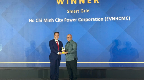 EVNHCMC liên tiếp đạt 2 giải thưởng quốc tế cho “Lưới điện thông minh - Smart Grid” (09/10/2024)