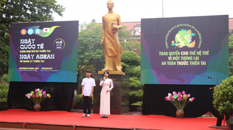 Đa dạng hình thức truyền thông để ứng phó thiên tai (18/10/2024)