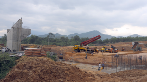 Dự án cao tốc Hoà Liên - Tuý Loan Đà Nẵng nguy cơ vỡ tiến độ (11/10/2024)