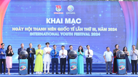 Sôi nổi các hoạt động của Ngày hội Thanh niên Quốc tế lần thứ 3 (09/11/2024)