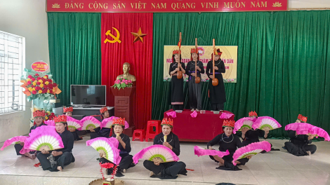 Rộn ràng Ngày hội Đại đoàn kết khắp vùng cao, hải đảo Quảng Ninh (10/11/2024)