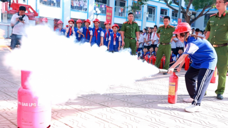 Cách thức Hà Nội tuyên truyền phòng cháy chữa cháy trong các trường học (19/11/2024)