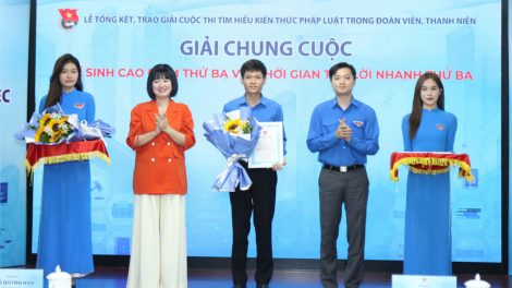 Trao giải cuộc thi Tìm hiểu kiến thức pháp luật trong đoàn viên, thanh niên (08/11/2024)