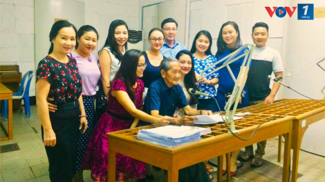 NSƯT Trần Phương “giọng đọc vàng” trên sóng phát thanh (24/11/2024)