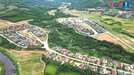Bình Định hỗ trợ đất ở, đất sản xuất giúp đồng bào dân tộc thiểu số (11/11/2024)