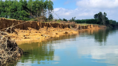 Nỗi lo sạt lở sau mưa lũ (19/11/2024)