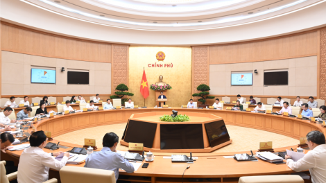 Thủ tướng: Quyết tâm thực hiện tăng trưởng 2 con số trong thập kỷ tới (9/11/2024)