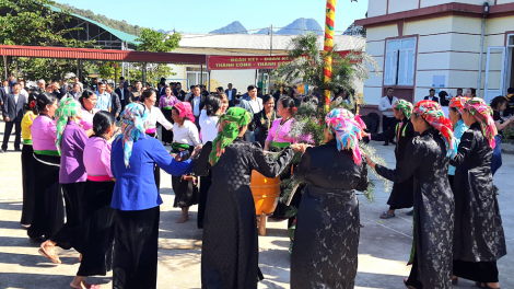 Khơi dậy tinh thần đại đoàn kết toàn dân (17/11/2024)