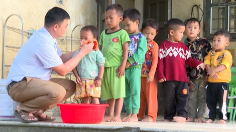 Người thầy “đặc biệt” nơi rẻo cao Pa Vệ Sủ (18/11/2024)
