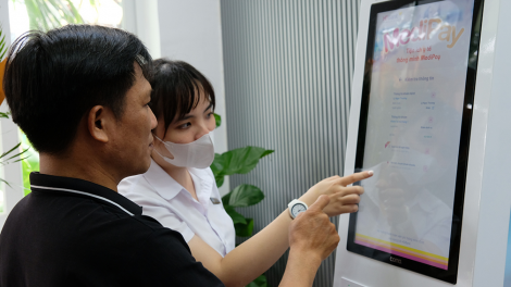 Bệnh viện Đà Nẵng vận hành hệ thống Kiosk Y Tế thông minh (4/11/2024)