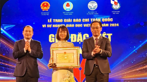 Ban Thời sự (VOV1) nhận giải Đặc biệt Giải báo chí toàn quốc Vì sự nghiệp Giáo dục Việt Nam (16/11/2024)