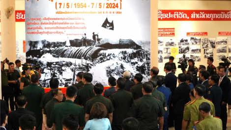 Quan hệ đoàn kết, gắn bó giữa Quân đội hai nước Việt Nam và Lào ngày càng được củng cố vững chắc hơn (15/12/2024)