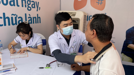 70% bệnh nhân ung thư phổi ở Việt Nam phát hiện ở giai đoạn muộn, làm giảm hiệu quả điều trị (14/12/2024)